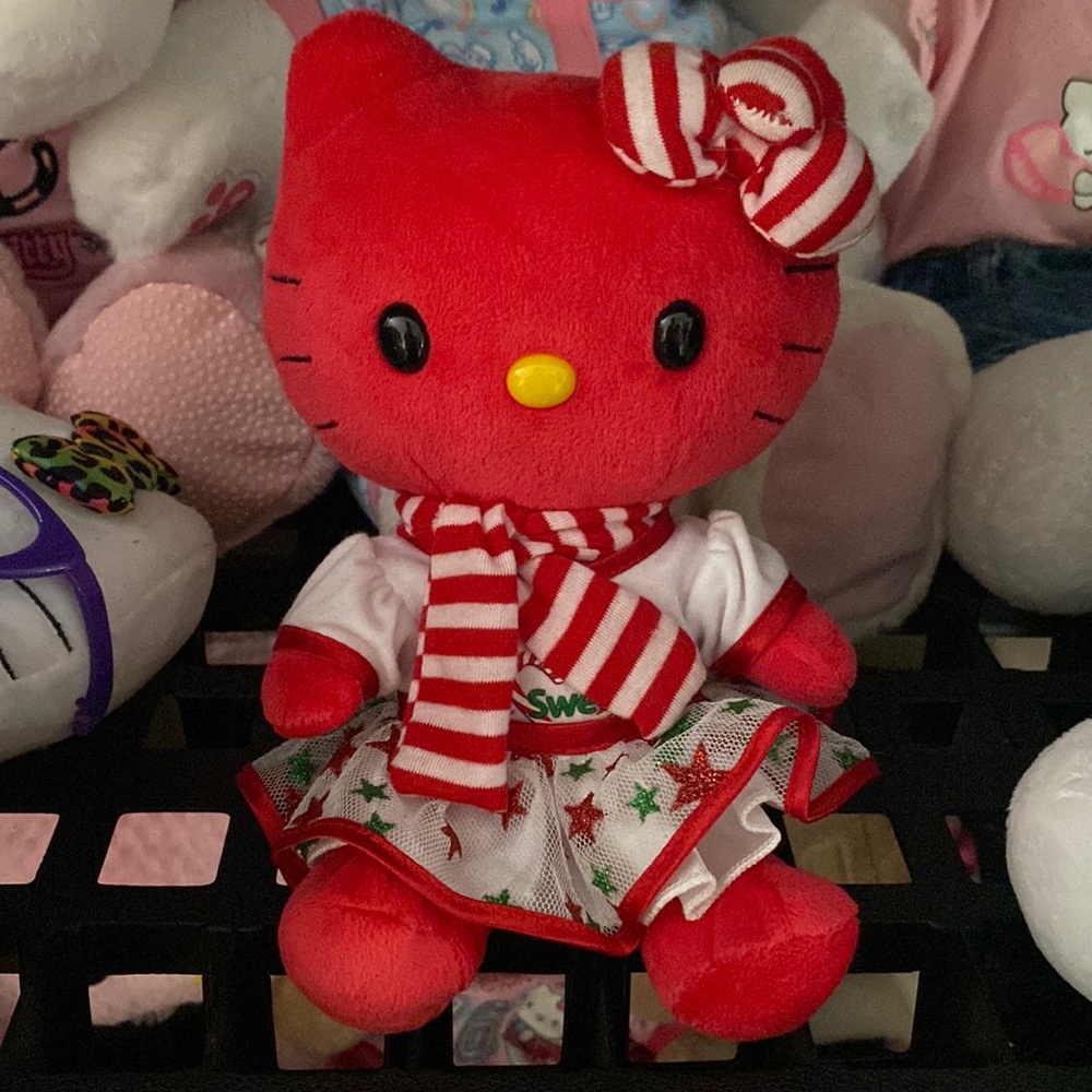 Small fry build a bear hello kitty